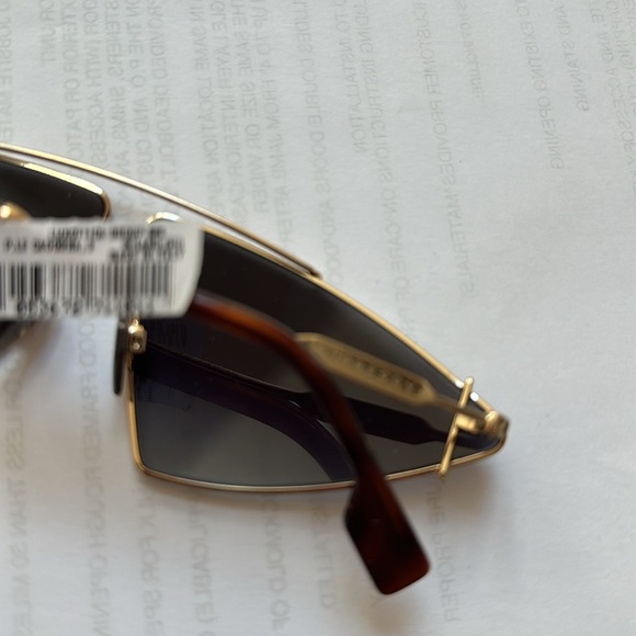 Burberry NWT Lim. Edit. sunglasses gorgeous gold frame w/ gray lenses. no case - Picture 5 of 7